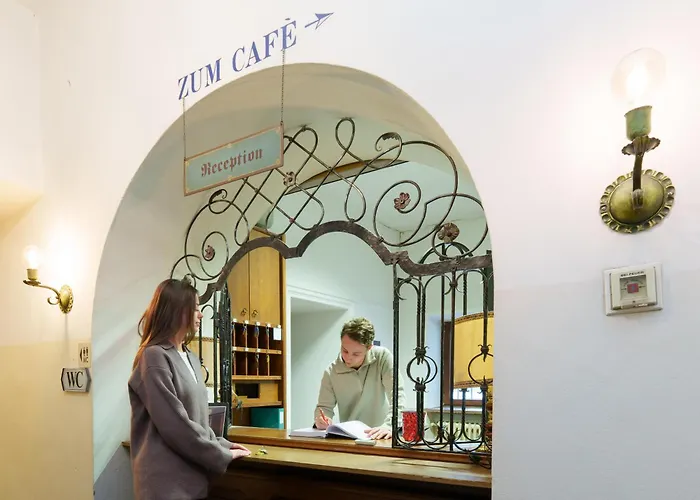 Altstadthotel Eck 利恩茨