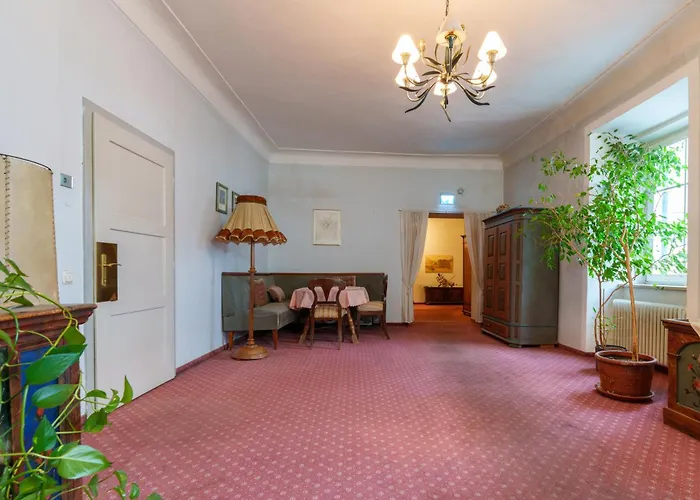 Altstadthotel Eck 利恩茨