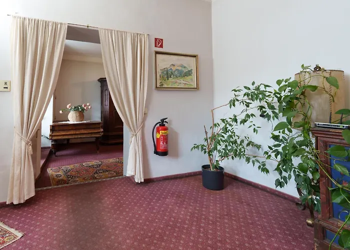 Altstadthotel Eck 利恩茨